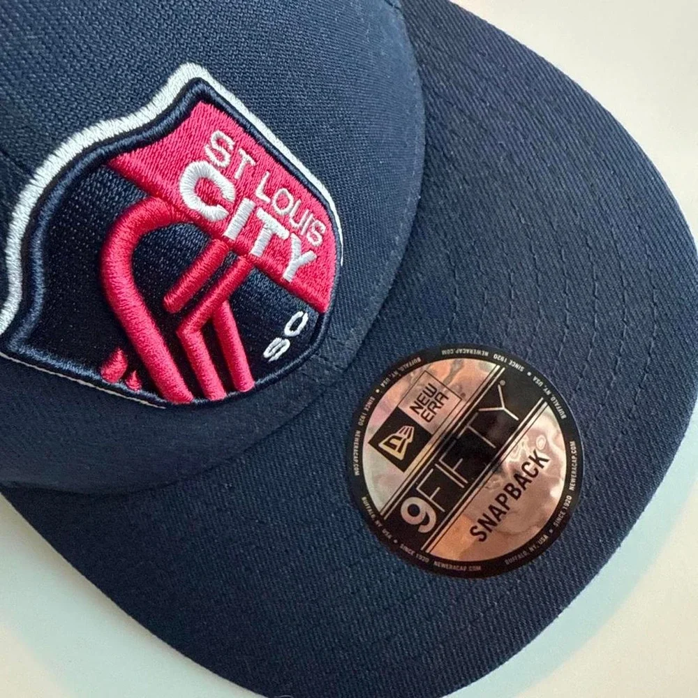 New Era St. Louis City 9Fifty SnapBack Hat in Navy Blue NWT